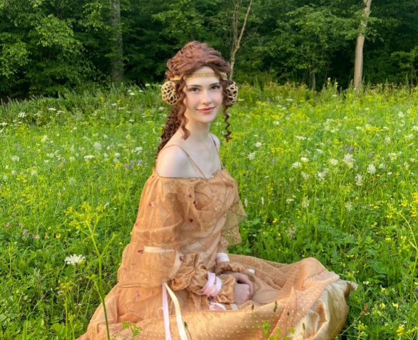 Sun’s Out, Costumes Ready: How to Nail Your Spring Cosplay Shoots?